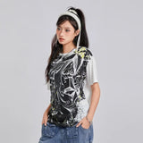 Women Graphic Grunge Retro T-shirt - In Control Clothing
