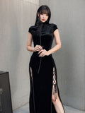 Black Vintage Bandage Slit Hem Bodycon Dress - In Control Clothing