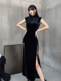 Black Vintage Bandage Slit Hem Bodycon Dress - In Control Clothing