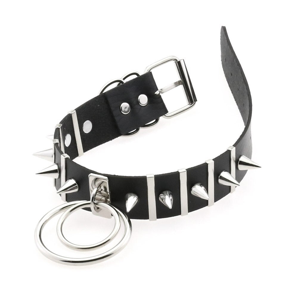 Center Stage Metal O Ring Choker Necklace