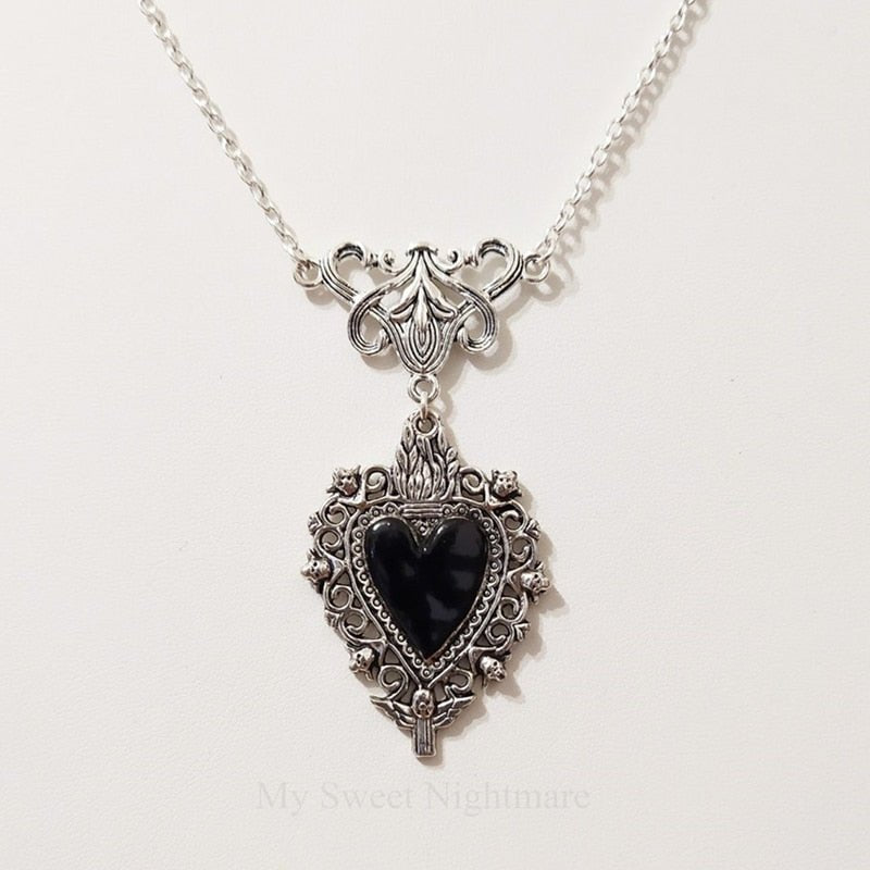 Vintage Gothic Heart Pendant Necklace - In Control Clothing