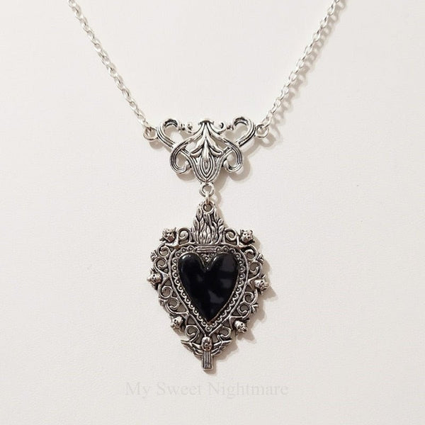 Vintage Gothic Heart Pendant Necklace